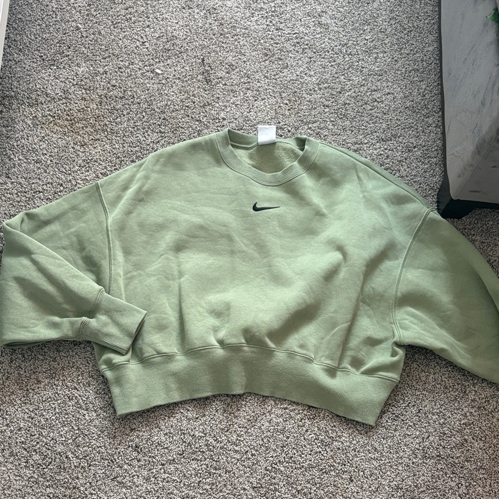 Nike Sage Green Cropped Sweatshirt